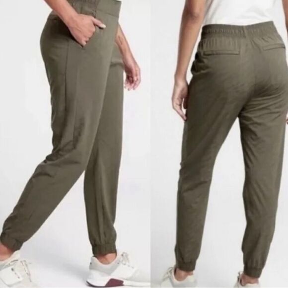 NWT Athleta Brooklyn Ankle Pant/Jogger Featherweight Fabric Olive Green- Size 18 - Picture 2 of 10